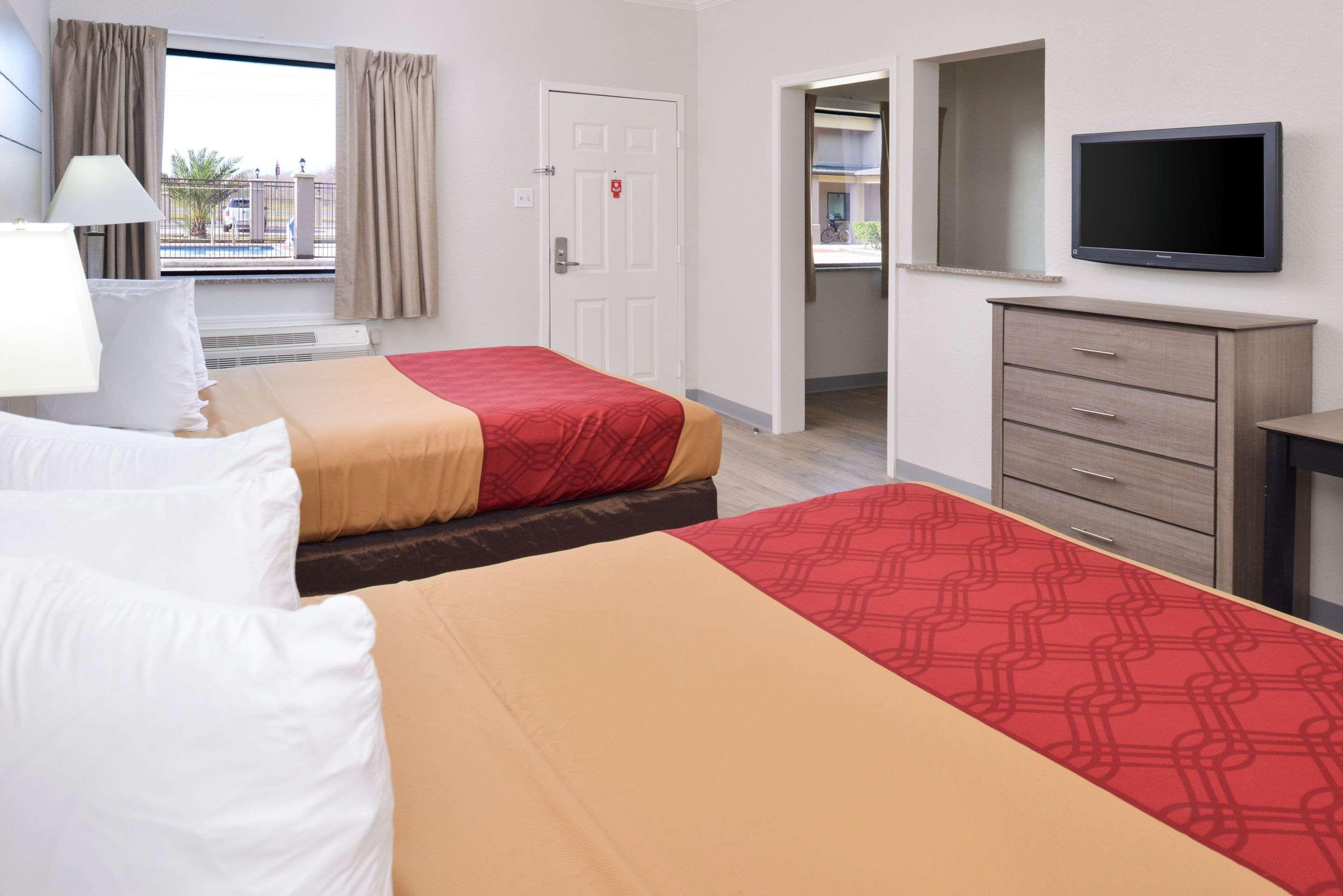 Econo Lodge Inn & Suites Port Arthur Near Sabine Pass Buitenkant foto