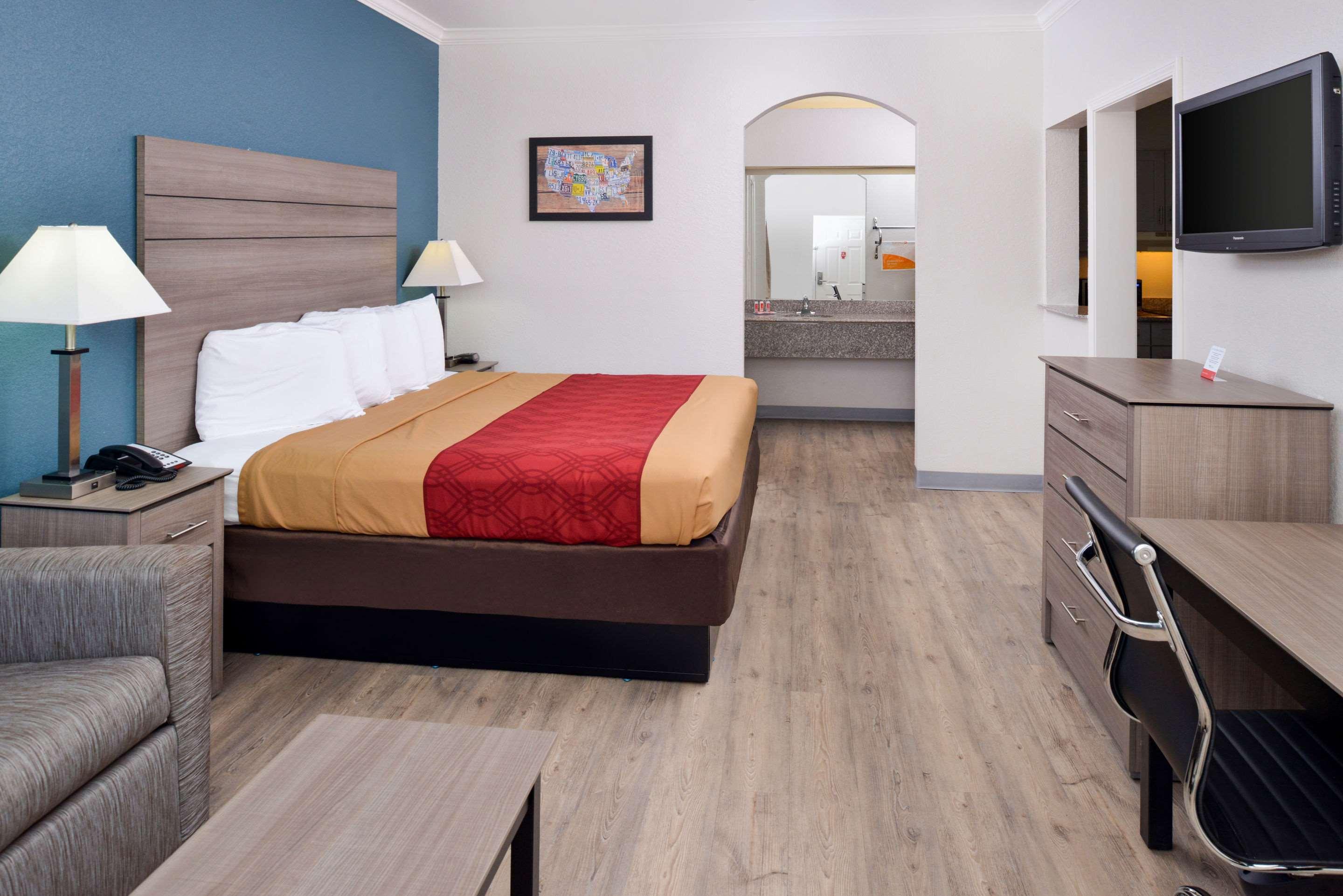 Econo Lodge Inn & Suites Port Arthur Near Sabine Pass Buitenkant foto