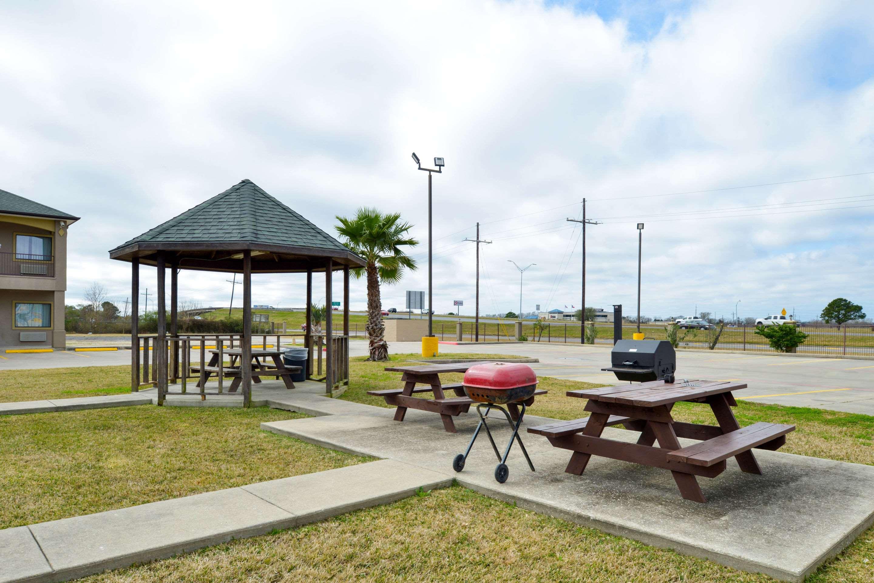 Econo Lodge Inn & Suites Port Arthur Near Sabine Pass Buitenkant foto